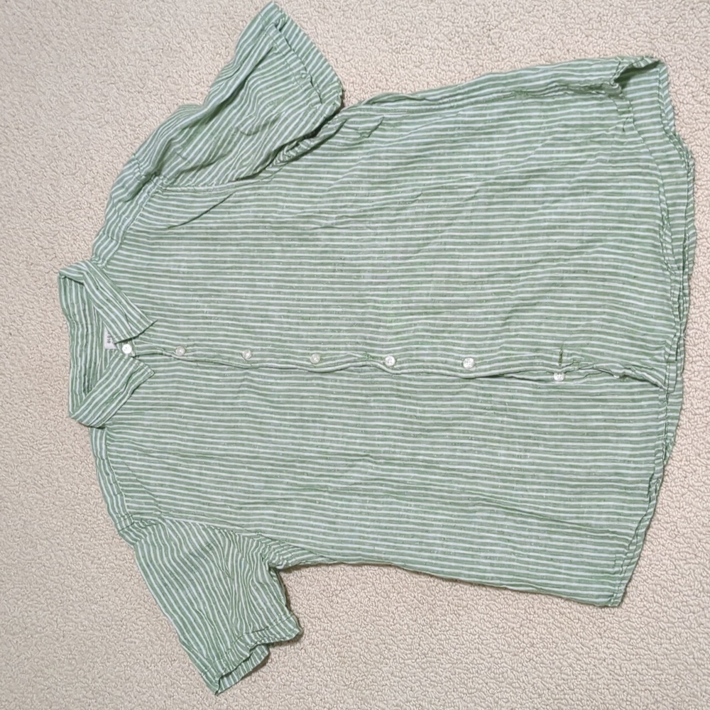 Worn Old Navy Men's striped short sleeve button short